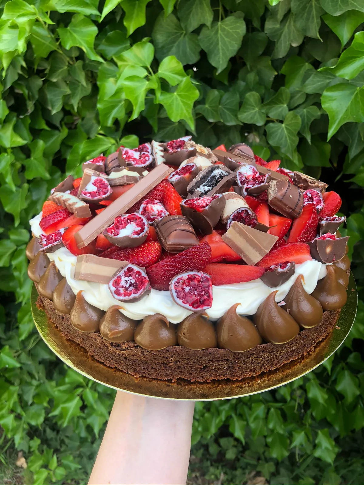 BROWNIE FRUTILLAS Y KINDER
